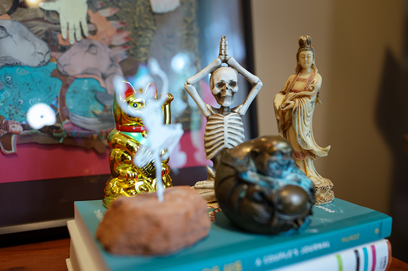 Figurines
